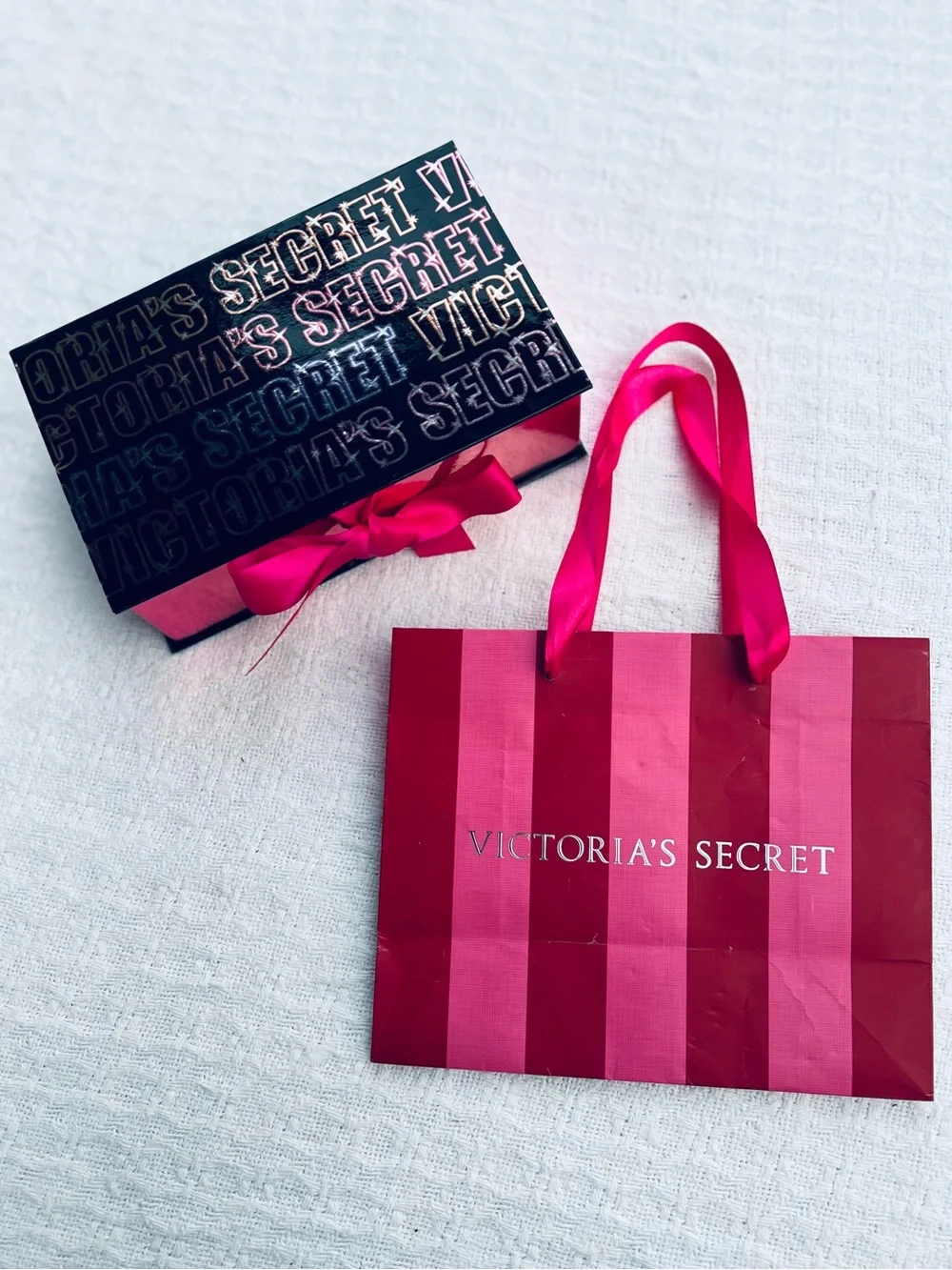 VICTORIA'S SECRET GIFT BAG and BOX BUNDLE